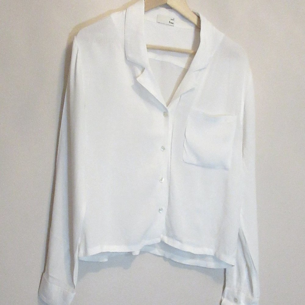Aritzia Wilfred Free Long Sleeve Size Small White Button up Blouse small